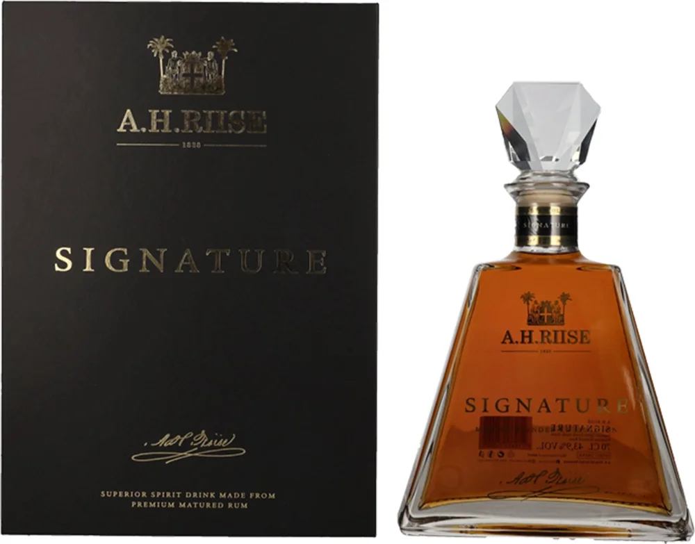 Rum A.H. Riise SIGNATURE Master Blender poklon kutija 0,7 L