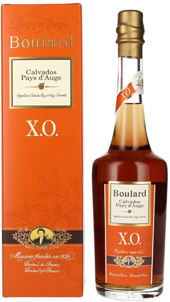 Voćna rakija Calvados Boulard Pays d'Auge XO poklon kutija 0,7 L