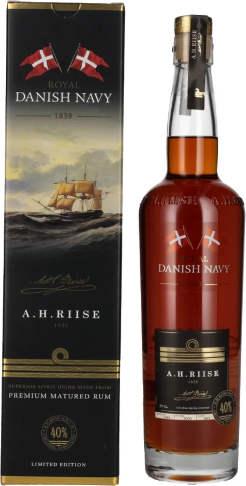 [DX3325] Rum Danish Navy A.H. Riise poklon kutija 0,7 L